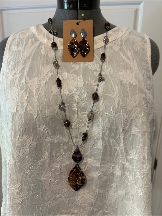 Chico's Jewelry - Chico's Brown Tortoiseshell Double-Drop Pendant Necklace with Matching Earrings
